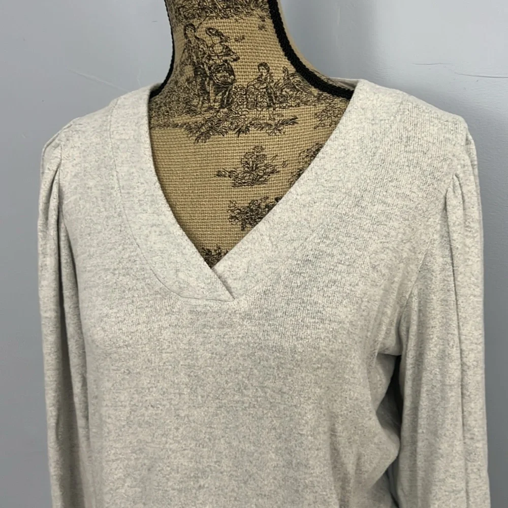LOFT Knit V Neck Top